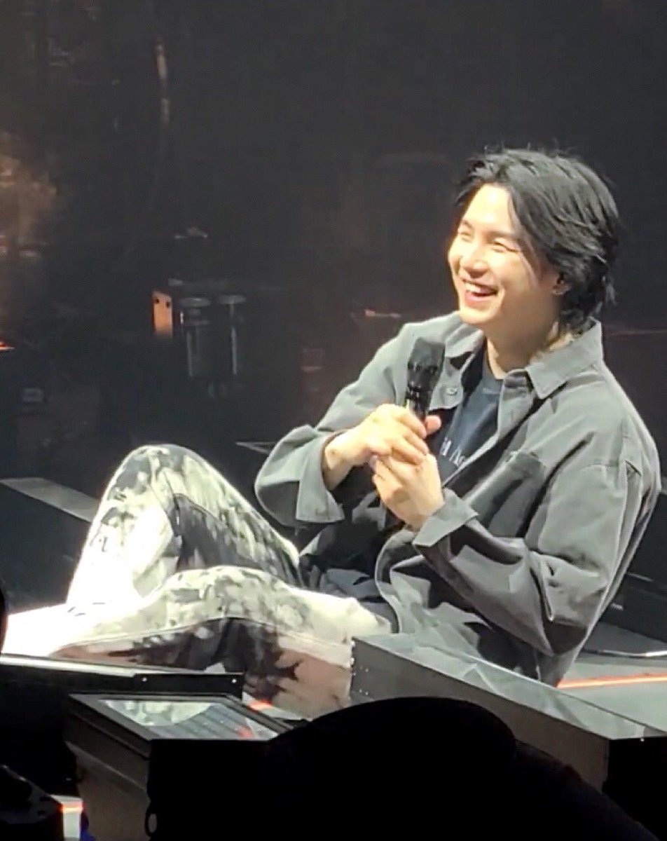 pm5_twt's tweet photo. 🖤😆🖤 https://t.co/rtKaeVGM8h