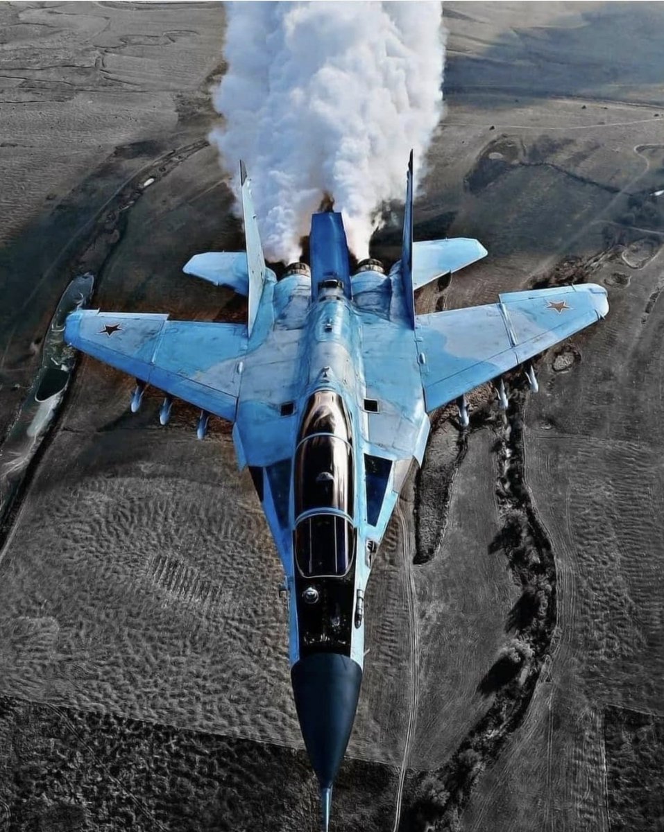 RAF_Luton's tweet photo. Fact of the Day: All of the F15s taking part in today's #CoronationWeekend Flypast are steam powered, this has reduced the fuel bill for the flypast from £80.085mil to just £71.75mil!

#GreenWarfare #Sustainability #Coronation #Coronation2023

Photographed from a Canberra https://t.co/BKwHnS4Umc