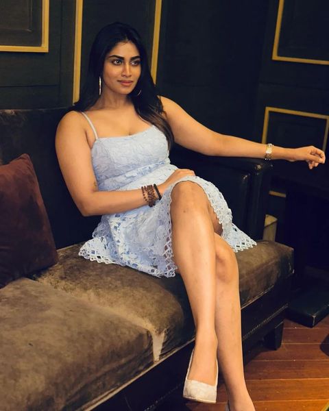 FilmyHoot's tweet photo. #ShivaniNarayanan #filmyhoot https://t.co/VEThdB5AmK