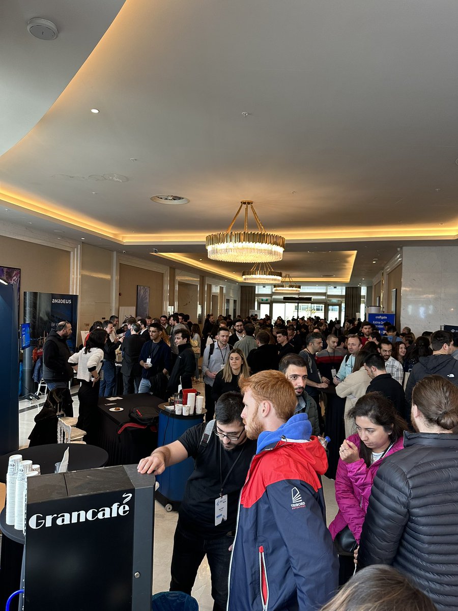MayelShabnam's tweet image. Great conference here @javadayistanbul ! @JakartaEE #CloudNativeJava
