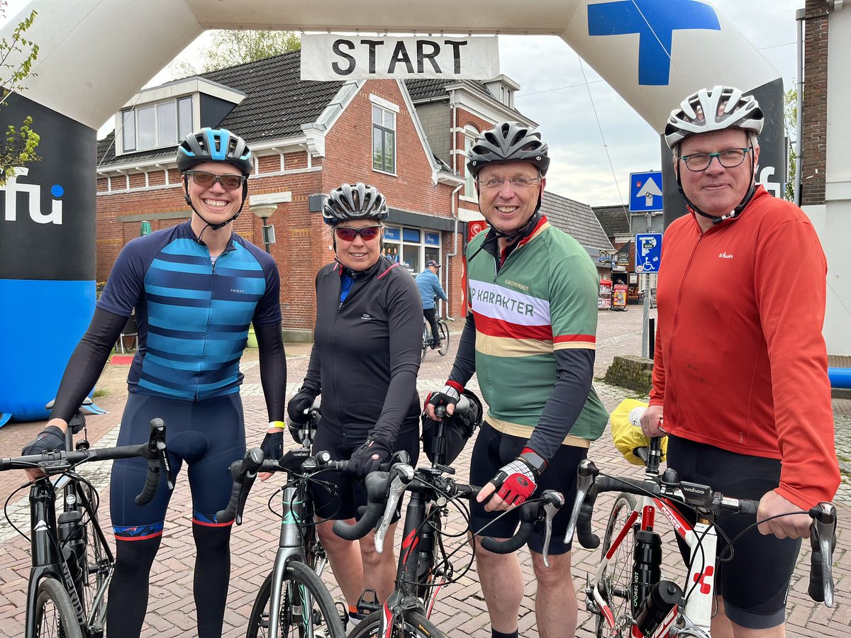WWierdentocht's tweet photo. 🚴‍♂️Ook de Commissaris van de Koning @renepaas is weer van de partij. Welkom en veel plezier met jullie tocht over 100 km door het Groninger land. #WWT2023 https://t.co/xUAHLYbfI7
