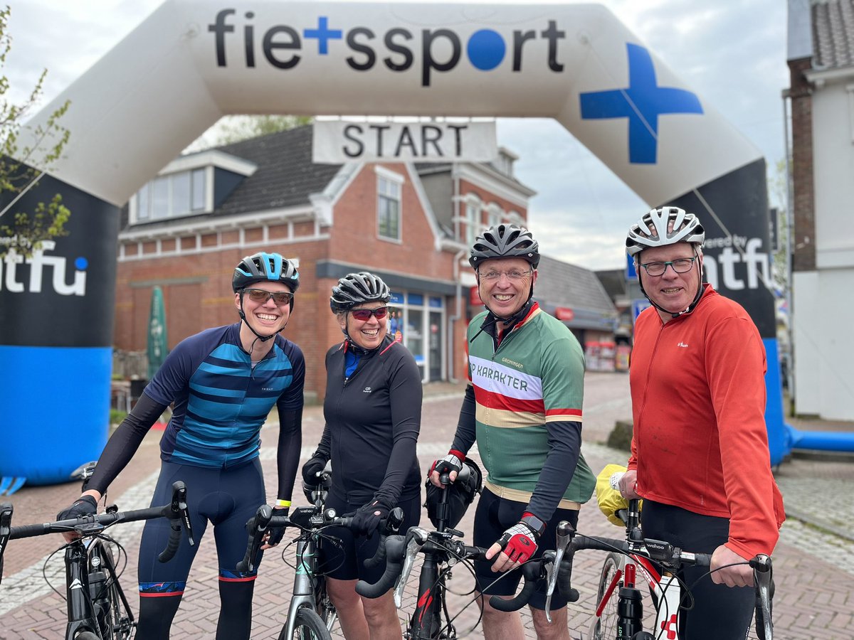 WWierdentocht's tweet photo. 🚴‍♂️Ook de Commissaris van de Koning @renepaas is weer van de partij. Welkom en veel plezier met jullie tocht over 100 km door het Groninger land. #WWT2023 https://t.co/xUAHLYbfI7