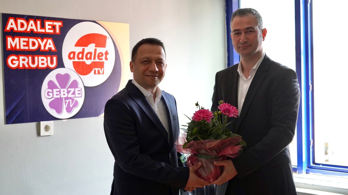kocaelidebugun's tweet photo. Adalet Medya Grubu olarak yeni yerimizde bizlere hayırlı olsun ziyareti gerçekleştiren DEVA Partisi Kocaeli İl Başkanı sn Semih Taşveren ve Kıymetli İl Başkan Yardımcılarına teşekkür ederiz.
#gebzetvcomtr #adalettvcomtr #kocaelidebugün https://t.co/LFMpZmrEQr