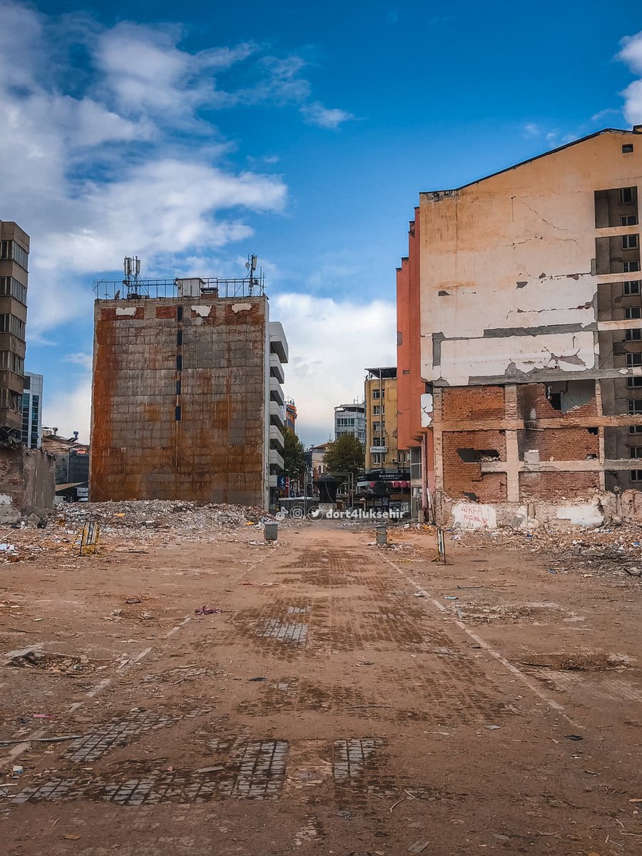 dort4luksehir's tweet photo. 90 gün değil 90 yıl geçse unutulmaz…
#Malatya #Deprem https://t.co/t4S8mkWrg7