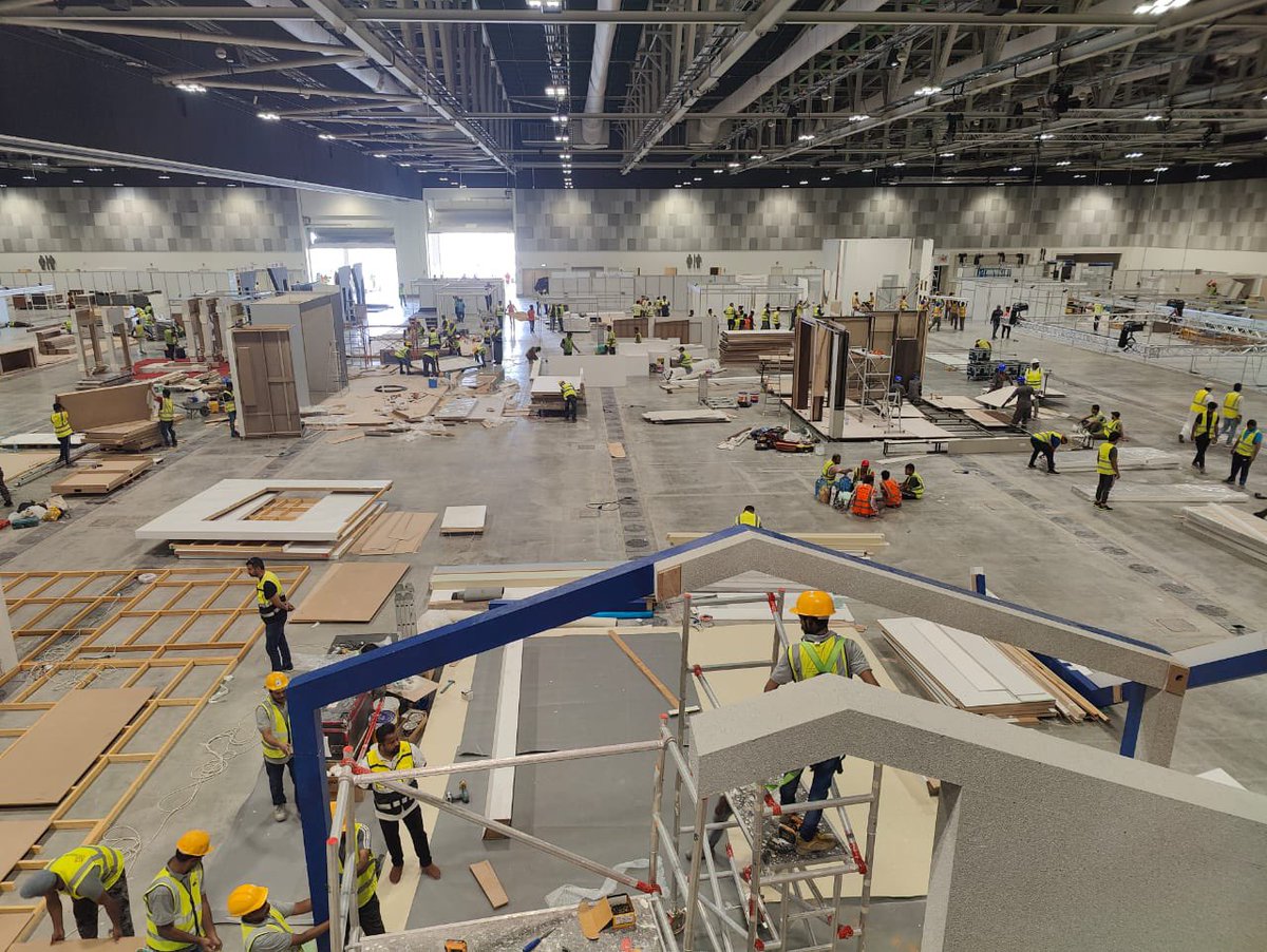 AlNimrOman's tweet photo. Full fledged preparations of the first set up day of #IDF_OMAN 2023 have started today on 6th May at Oman convention & exhibition centre. Registration to visit is free ; visit our website for more information
#IDF_OMAN #setupday #interiordesign #furnishing #omanexpo https://t.co/mrz4FzROKf