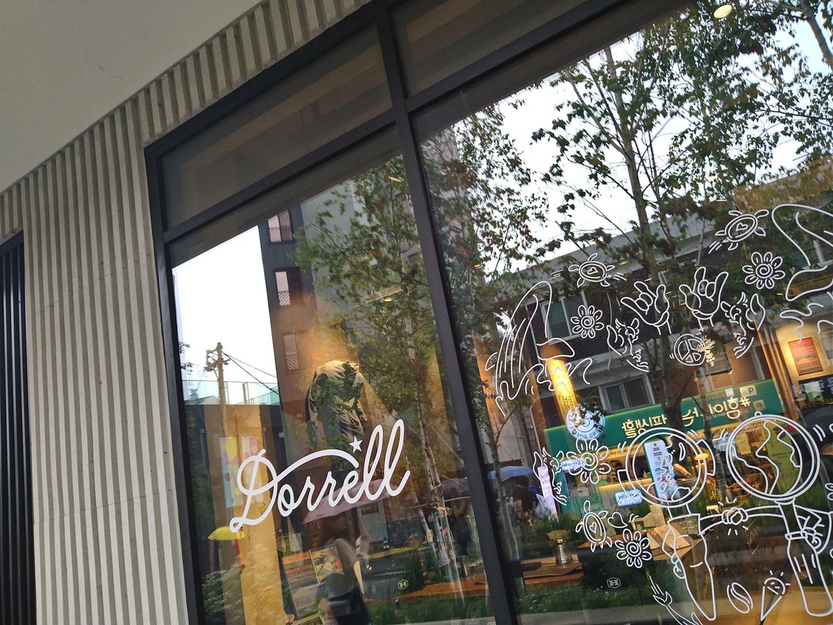 universestyle1's tweet photo. 聖水駅4番出口降りてすぐ、駅を背にして右側にありました
#Dorrell #韓国カフェ #聖水 https://t.co/BjttvSIXLh