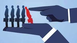 amit6060's tweet image. #RapidAPI headcount is down 82% from fresh layoffs less than two weeks after cutting 50% of staff.

The #layoffs were &quot;hurried and messy,&quot; with &quot;no support offered&quot; and, in some cases, incorrect terminations issued before being rescinded.

#Layoffs2023 @Rapid_API #TechLayoffs