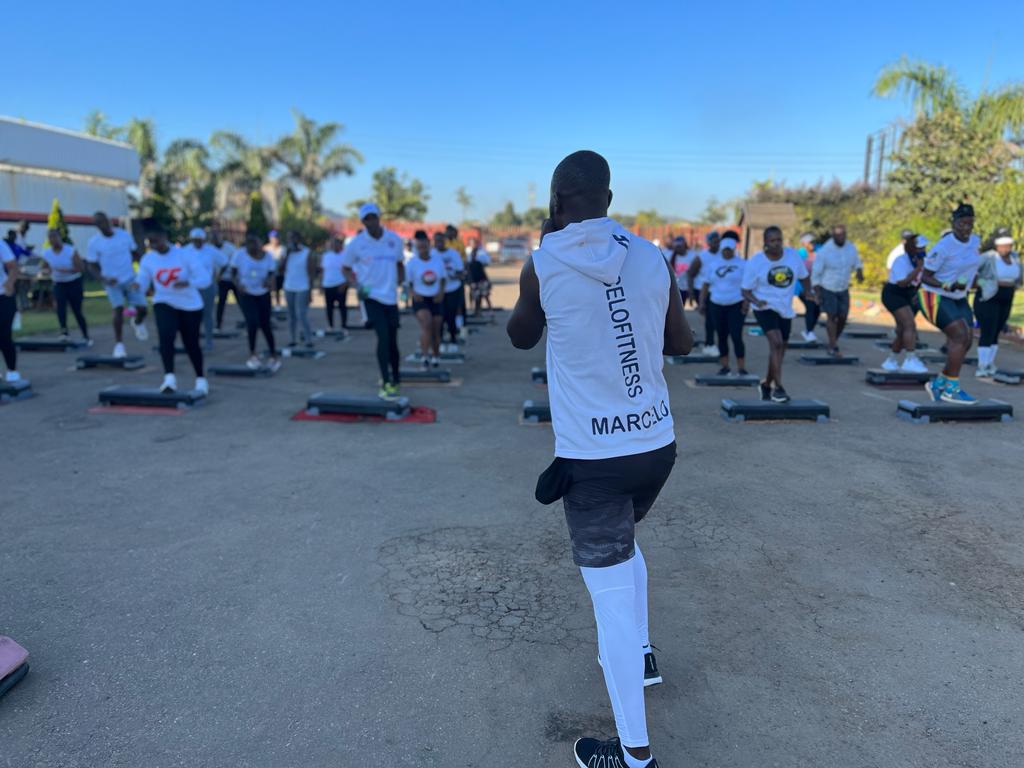 CelofitnessZ's tweet photo. Thank you for being part of the White Party Super Step Aerobic session this morning. Only the determined will achieve their 2023 body goals. Join us today.
@OldMutualZW @FMH_Health
#WhiteParty
#JoinCFToday
#2023BodyGoals https://t.co/YixWbQrX9z