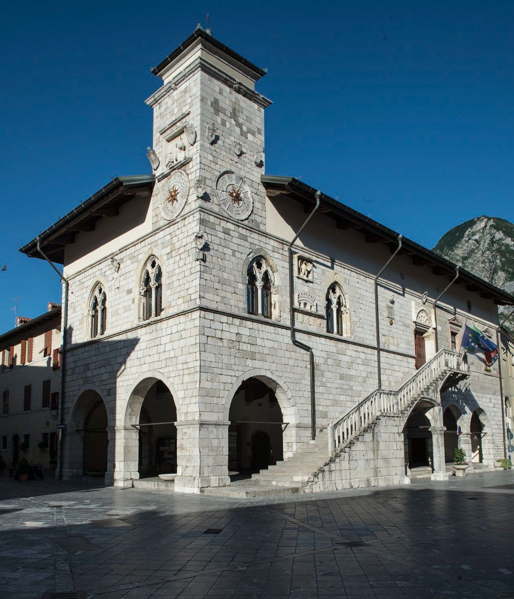 VisitFVG's tweet photo. “Il Friuli ringrazia e non dimentica” è una delle frasi più celebri che ricordano il terremoto del 6 maggio 1976.
Se anche tu non vuoi dimenticare, a #Venzone puoi visitare il Museo Tiere Motus mentre a #Gemona c’è la mostra “1976 – Frammenti di memoria”

#iosonofvg #fvglive https://t.co/z2pXvF1zju