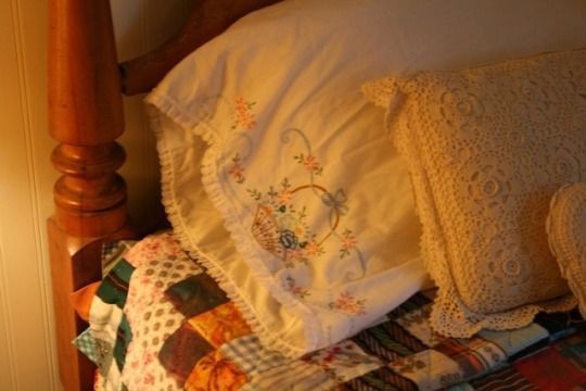 helloreadyset's tweet image. whoaaa sabtu nih!! ngobrolin parfum readyset yuxxxx. 

bikin spoiler without context dl deh~~~ ada yg bisa nebak mo bahas parfum apa ga dari clue ini? 🙃