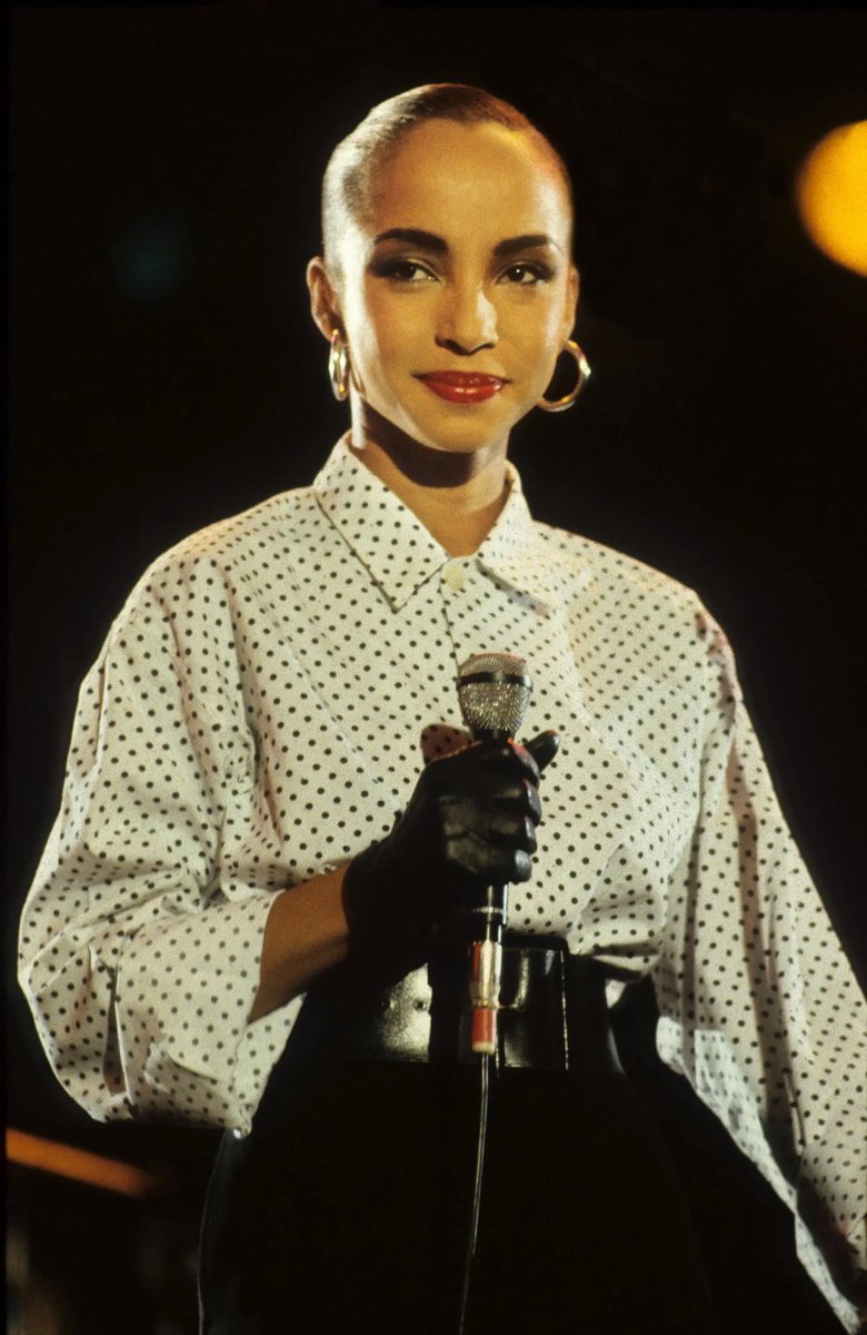 vampireprada's tweet photo. my favourite fact about sade adu is that she studied fashion and design at central st martin’s college in london. after graduating she modeled and worked as a menswear designer. (before going into music) https://t.co/yjH382cTt8