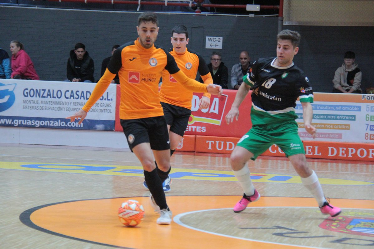 RiberaNavarraFS's tweet photo. 🔶 𝐃𝐢́𝐚 𝐝𝐞 𝐩𝐚𝐫𝐭𝐢𝐝𝐨 𝐩𝐚𝐫𝐚 𝐞𝐥 𝐟𝐢𝐥𝐢𝐚𝐥

⏰ 16:00
🆚 Full Energía Zaragoza FS 
🏟️ CDM La Granja 

LA PREVIA 🎥 https://t.co/HYXeLbpbJa 

💪🏻 ¡A cerrar la temporada con buen sabor de boca! 

#VamosMiRibera🧡🖤 https://t.co/AugFiIHNNH