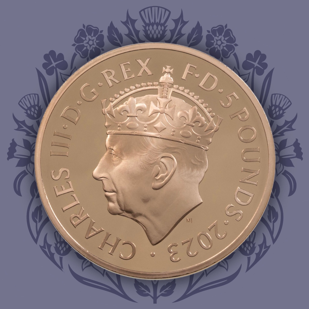 It’s #Coronation Day! 👑 Shop our limited remaining pieces from #TheRoyalMint’s official 2023 #CharlesIIICoronation collection (featuring the new #Crowned coin portrait) and enjoy free, insured UK shipping (£15 for international deliveries) 👉 bit.ly/Coronation-coi…