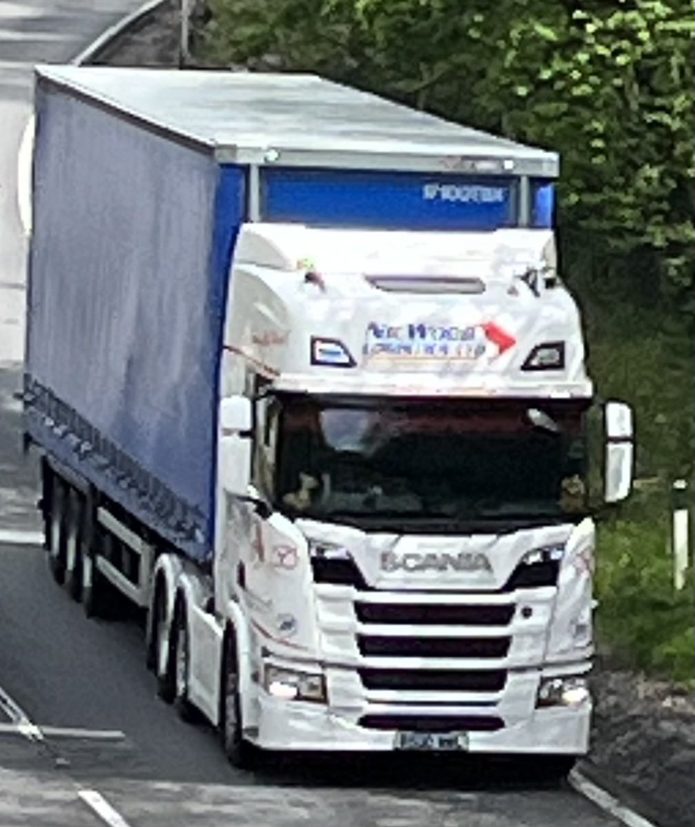 bromfield_jason's tweet photo. NIC WOOD LOGISTICS #reeceford @ScaniaUK https://t.co/8eOvayzU5P