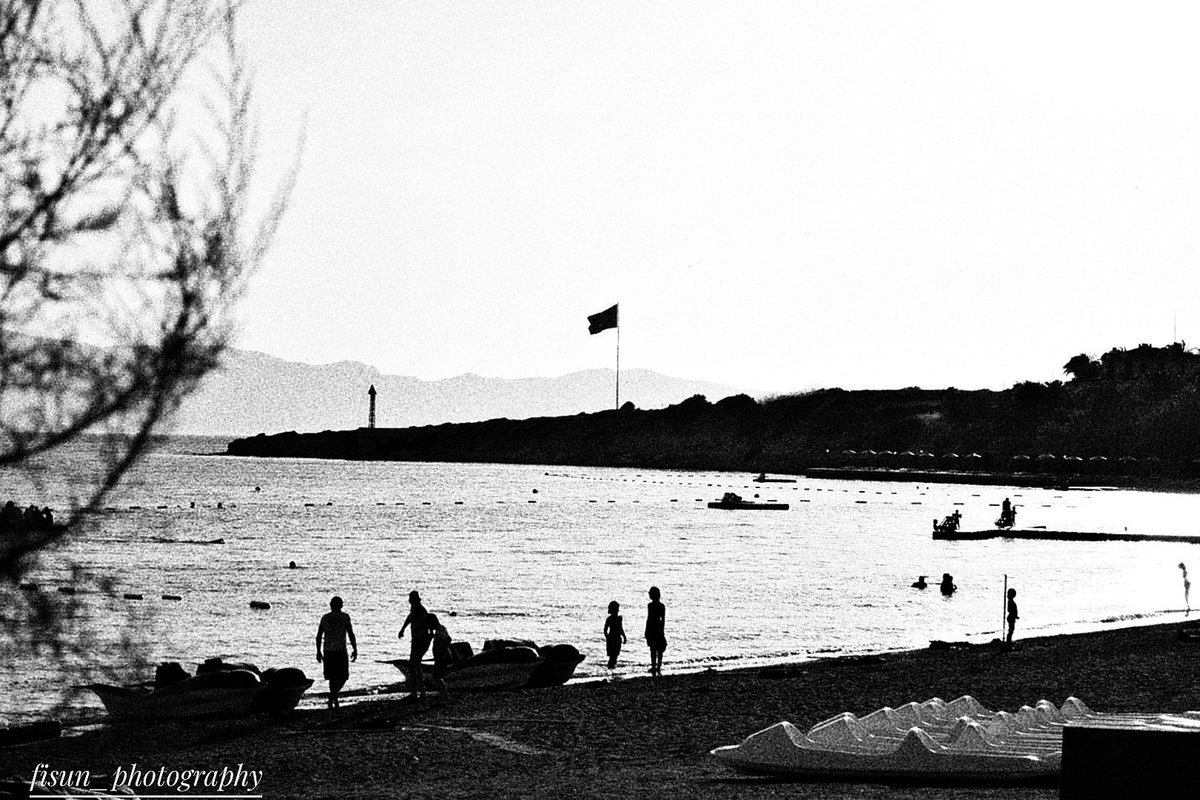 #Foça #İzmir #silhouettephotography #silhouettes #bnwphotography #bnw #bnwgreatshot #bnw #artphotographer #fineartphotography #nikon