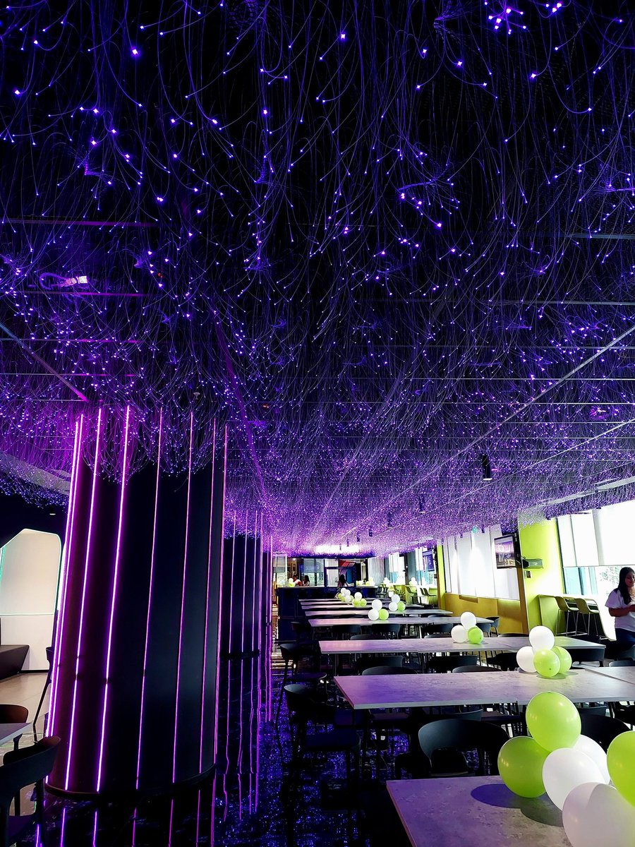 ruchachacha_'s tweet photo. Okay but this is an office? https://t.co/vNkb9LSmmZ