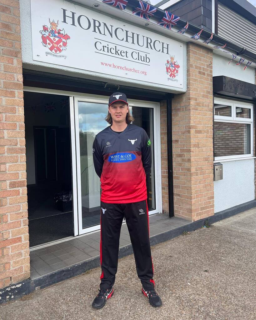 HCCOfficial's tweet photo. 🚨New HCC Colour kit has arrived from @grizzlybearsports 🚨

Thank you to our sponsors @everyoneactive @grizzlybearsports @westandcoefd &amp; GMI 

#juniorcricket #cricket #cricketlife #cricketislife #cricketclubs #coltscricket #ilfordcricketground #seriou… https://t.co/qf0gsH1UHY https://t.co/WId1fGwZej