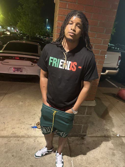 El huncho mucho dinero 🇲🇽 https://t.co/lAHECPngfB