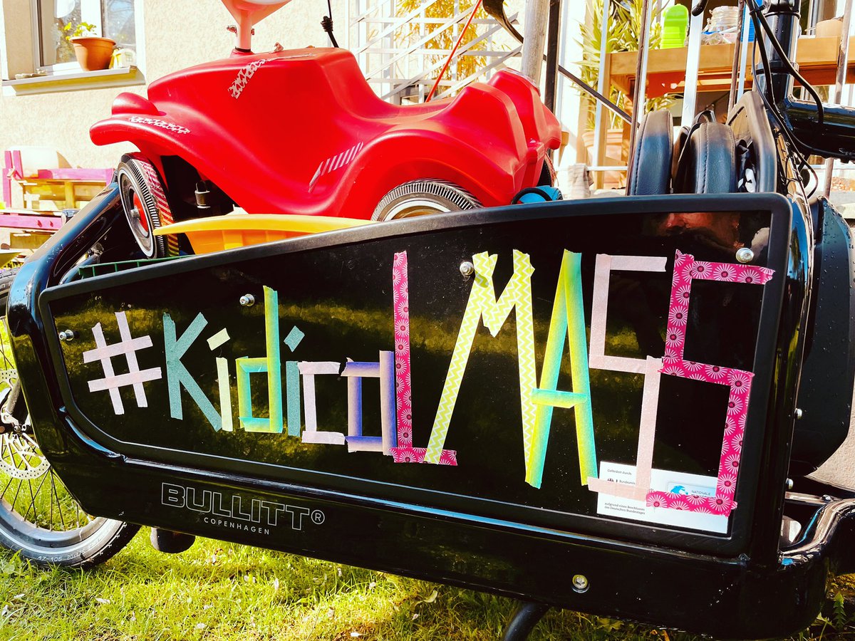 Die letzten Vorbereitungen laufen und das Wetter ist auch auf unserer Seite ☀️😎 #kidicalMassBochum #Kinderaufsrad 💪🏻🚲 Treffpunkt: 14:30 Uhr, Spielplatz Schmechtingwiesen