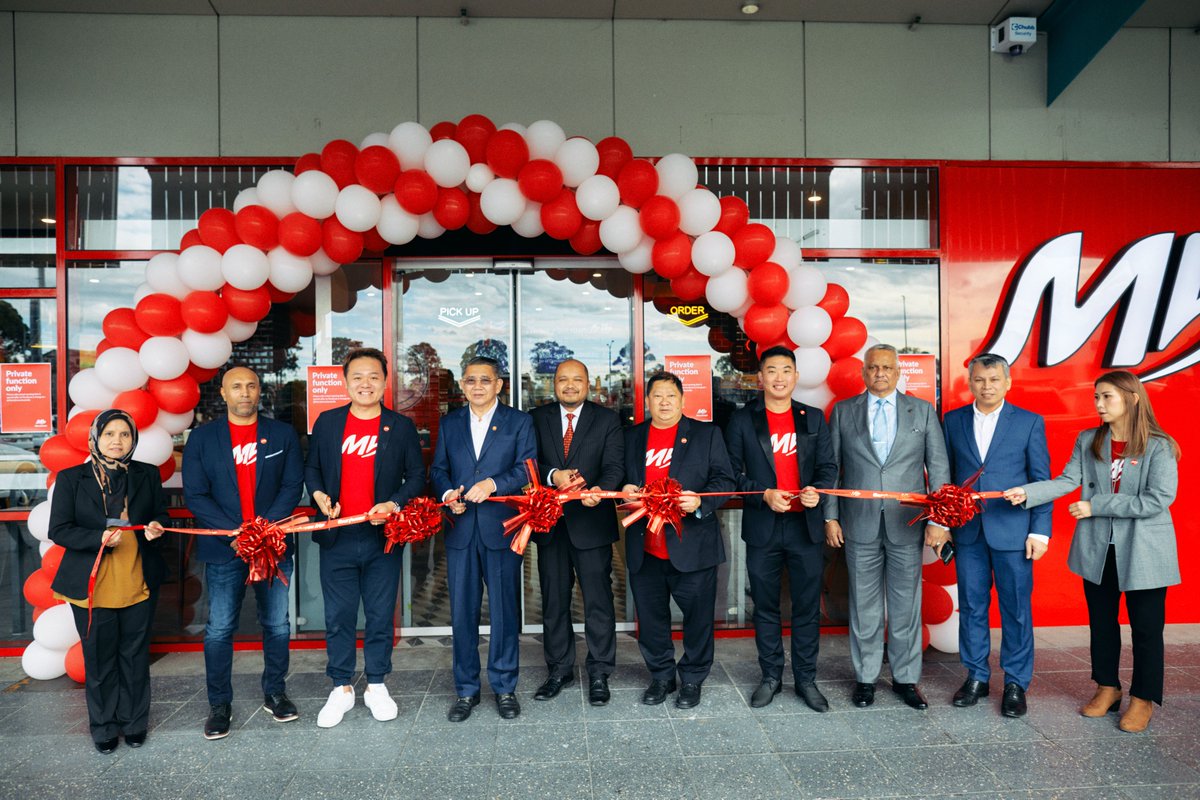 MarrybrownMY's tweet photo. Our new outlet will be opening real soon at Burwood One, Victoria! Hot, crispy chicken and many more yummy MB meals are on its way, so stay tuned for more exciting news!
#Marrybrown #MarrybrownAUS #SomethingDifferent #Burwood https://t.co/AAUAPuKVCZ