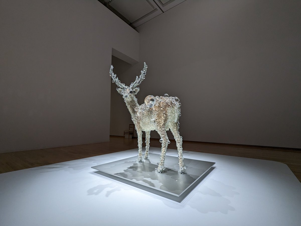 manabu72b's tweet image. 「被膜虚実」名和晃平 《PixCell-Deer #17》2009