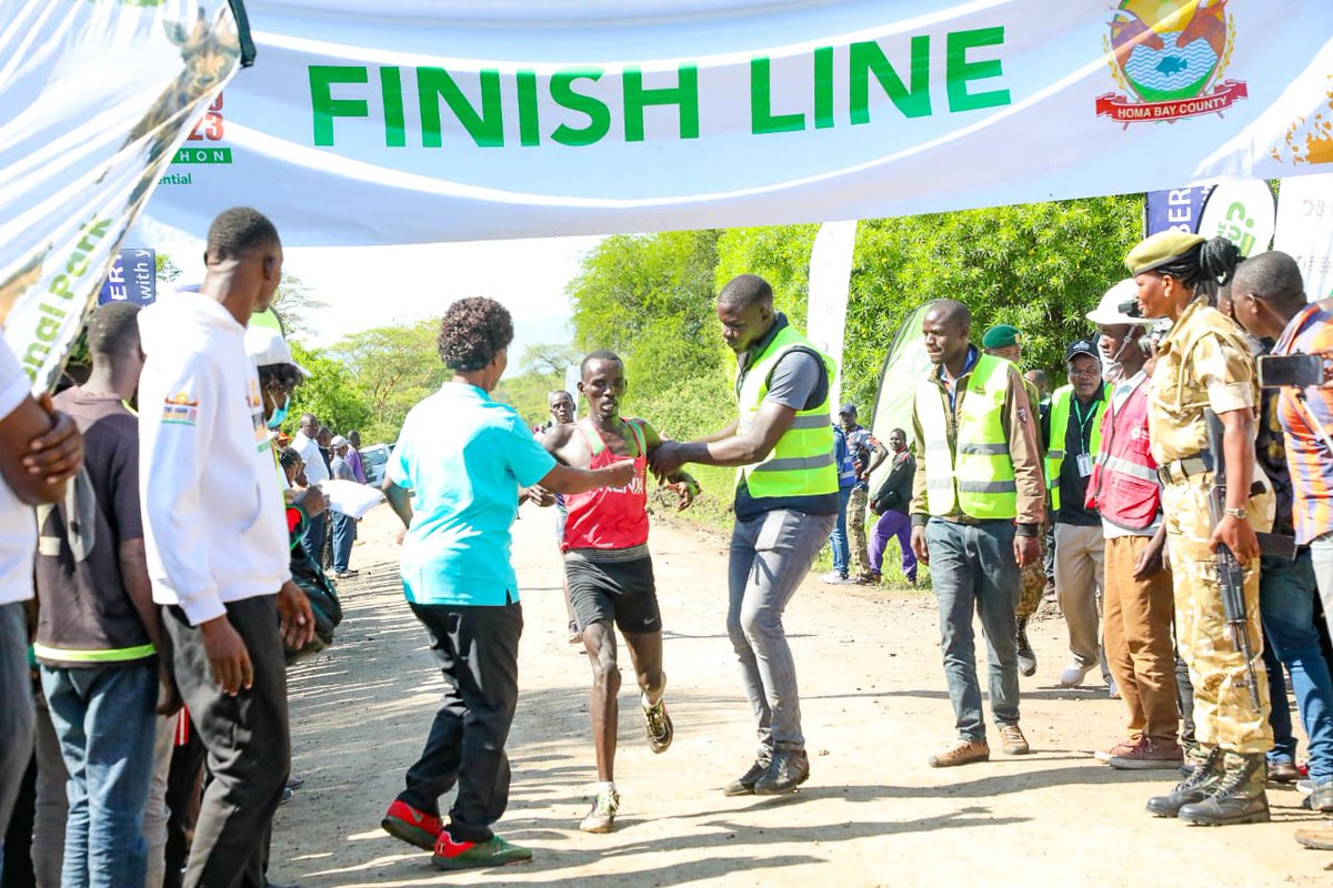 HomaBayCountyKE's tweet photo. CONGRATULATIONS to Alfred Cheruiyot and Careen Chepkoech, champions of the first-ever ๐๐จ๐๐ง ๐๐ง๐ญ๐๐ฅ๐จ๐ฉ๐ ๐๐๐ฅ๐ ๐๐๐ซ๐๐ญ๐ก๐จ๐ง! We express our gratitude for their participation in the #SaveTheRoanRun, as we collectively run for the conservation of the Roan. ๐โโ๏ธ๐โโ๏ธ https://t.co/SkewTBJ17Q