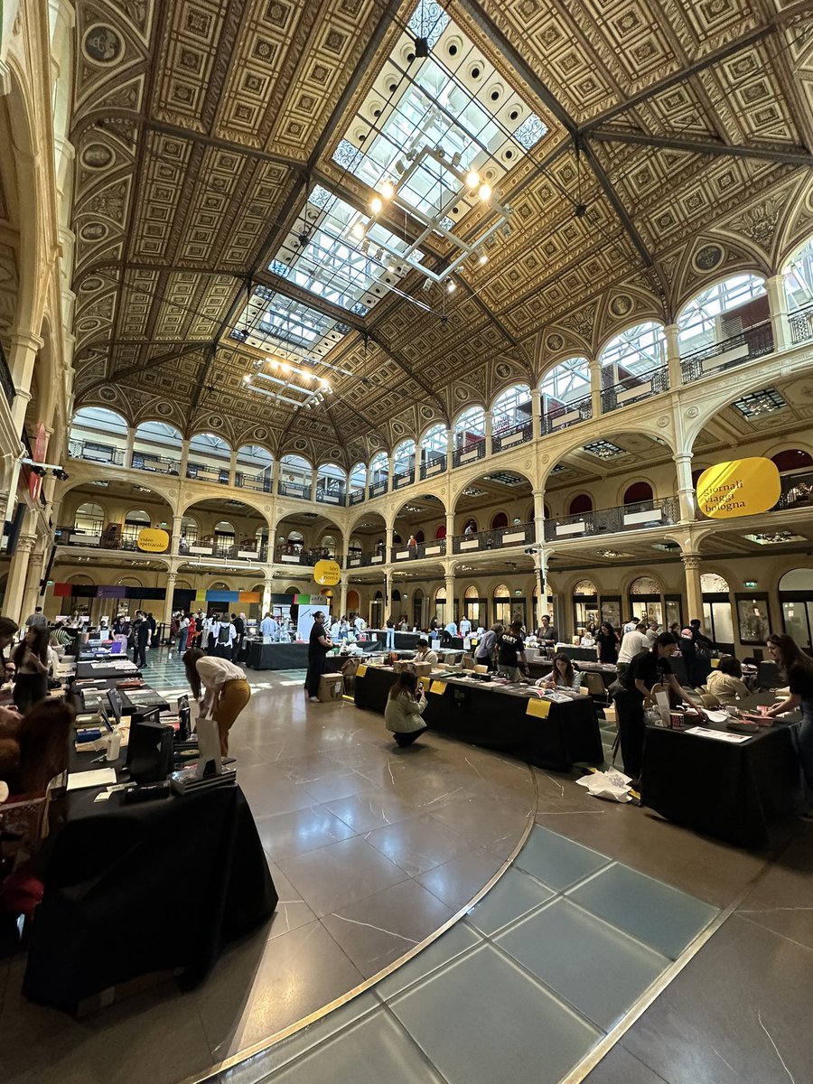 Tutto pronto per la prima edizione di #magtomag a Bologna, ottima iniziativa di <a href="/frabs_magazines/">Frab’s magazines and more</a> per diffondere la cultura dei magazine in Italia ❤️