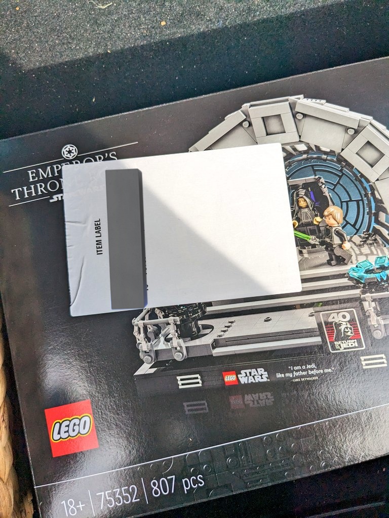 CreedLisa's tweet photo. @Argos_Online please stop putting these oversized labels on the Lego boxes... It ruins it for collectors and is not ideal ... https://t.co/oZmFVYq1JU