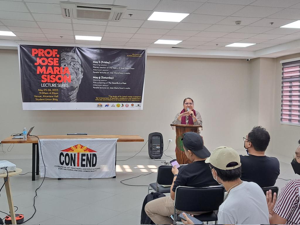 CONTEND_UP's tweet photo. Veteran activist and unionist Dr. Melania Flores of the Alliance of Concerned Teachers closes the two successful days of the Prof. Jose Maria Sison Lecture Series.
#KaJomaLives
#JMSStudyMovement https://t.co/IevnljZZ8x