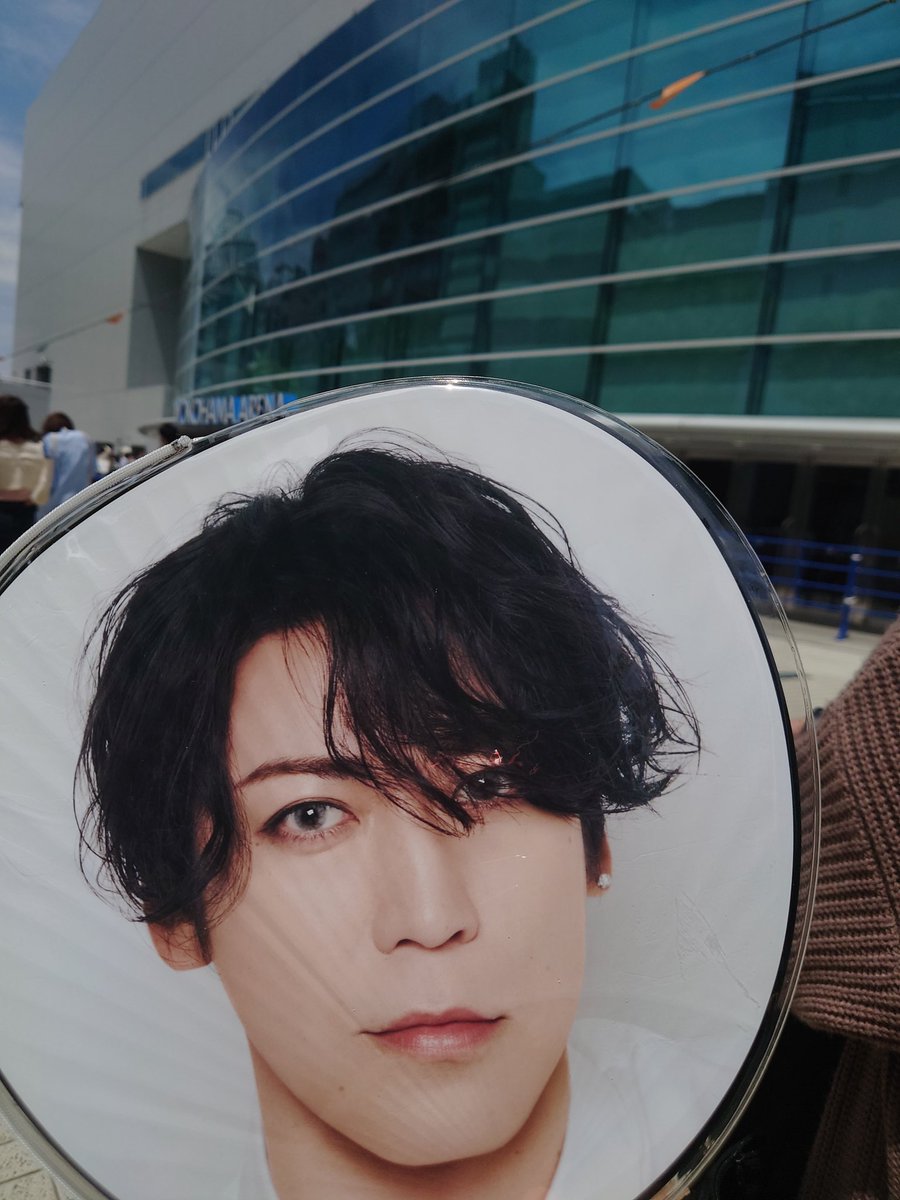 hyphen2910's tweet photo. KAT-TUN Fantasia 横アリ
3日昼　南スタンド
4日　　センターＢブロック
5日昼　アリーナＤブロック
5日夜　スタンド北
6日　　立ち見Cブロック
私的、今日がラスト公演でした。
色んな座席、角度で見ることが出来て、とても貴重な時間でした☺️
#KATTUN_Fantasia https://t.co/tM9UFNze00