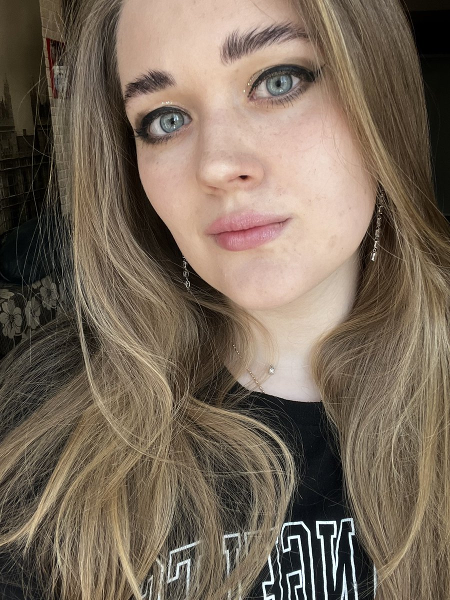 Hello #fam

How are you today ?👽