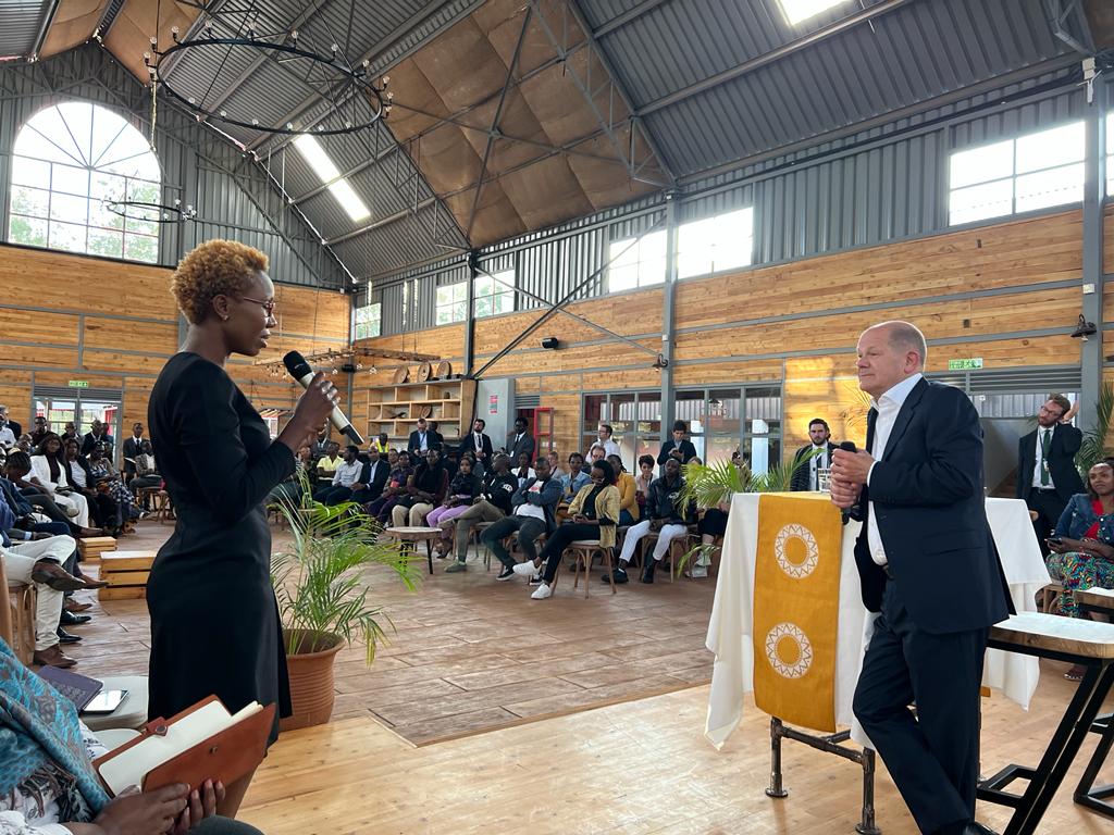 Frozen Isle joined a Townhall Meeting with the German Chancellor at the Shamba in Nairobi where we pitched to His Excellency Chancellor Olaf Scholz for access to German markets by Kenyan Agri-Biz SMEs.
#community #nutrition #newmarket #germany #kenya #germanyinkenya