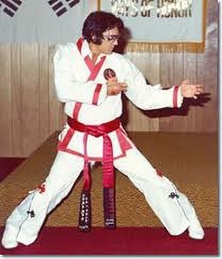 TringShotokan's tweet photo. Long live the king 👑 🤷🏻‍♂️ https://t.co/2KX9pEKAxX https://t.co/oQ7C35NYz5