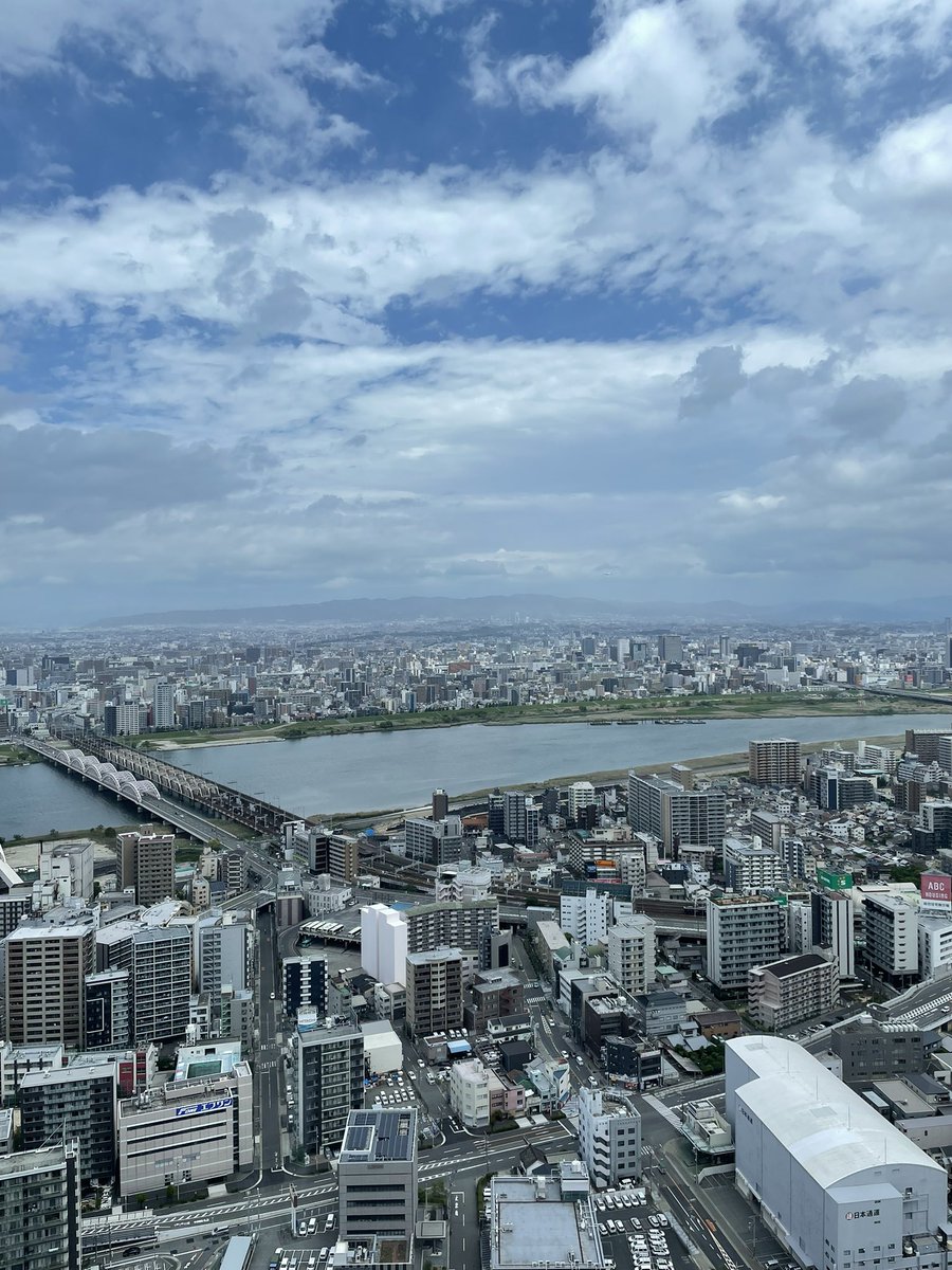 lufrco's tweet photo. Unforgettable Osaka trip during Golden Week! Highlights: Umeda Sky Building, Osaka History Museum &amp; amazing food at 551 Horai, Takotako King, &amp; 🍢 shops. Day trip to Nara included feeding deer &amp; exploring Todai-ji temple. Planning our next visit! #Osaka #Nara #GoldenWeek 🦌🍜 https://t.co/dLTj2LMNMQ