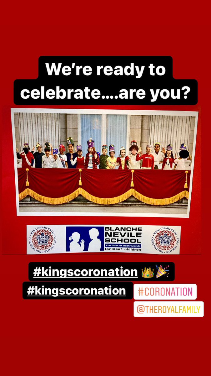 BlancheNevile's tweet photo. Our Primary family were lucky enough to have a quick photo on the balcony of #BuckinghamPalace before the @RoyalFamily arrive.

More photos to follow!

#Coronation #Coronation2023 #KingCharles #BN #deafschool #BSL #Bilingual #makingmemories @haringeycouncil @BDA_Deaf @royaldeaf https://t.co/gTLJVO2Db4