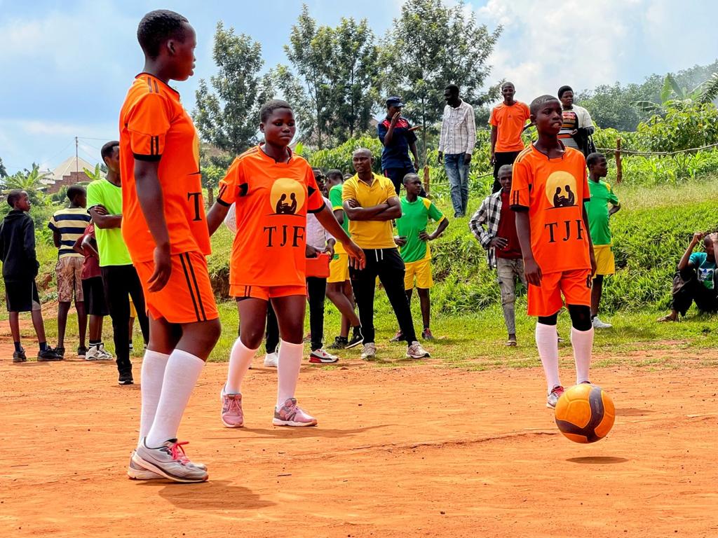 Jonathan_Found's tweet photo. The Jonathan Foundation (TJF) values are rooted in the belief that sport can be a powerful catalyst for social change.
#StartingGood #FundChat #CharitySaturday #Fundraising #Charity #SocialGood #MicroVolunteering #Voluntourism #LOVols https://t.co/FMElTCaDZY