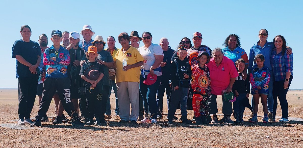EmilyAnnMont's tweet photo. Warrego - Toorale knowledge sharing. So happy to be with family and exploring our Kuru Baarkandji history on country. Photo on top pf Mt Talowla.
#culture #learningoncountry #familyhistory https://t.co/63M8xSAinx