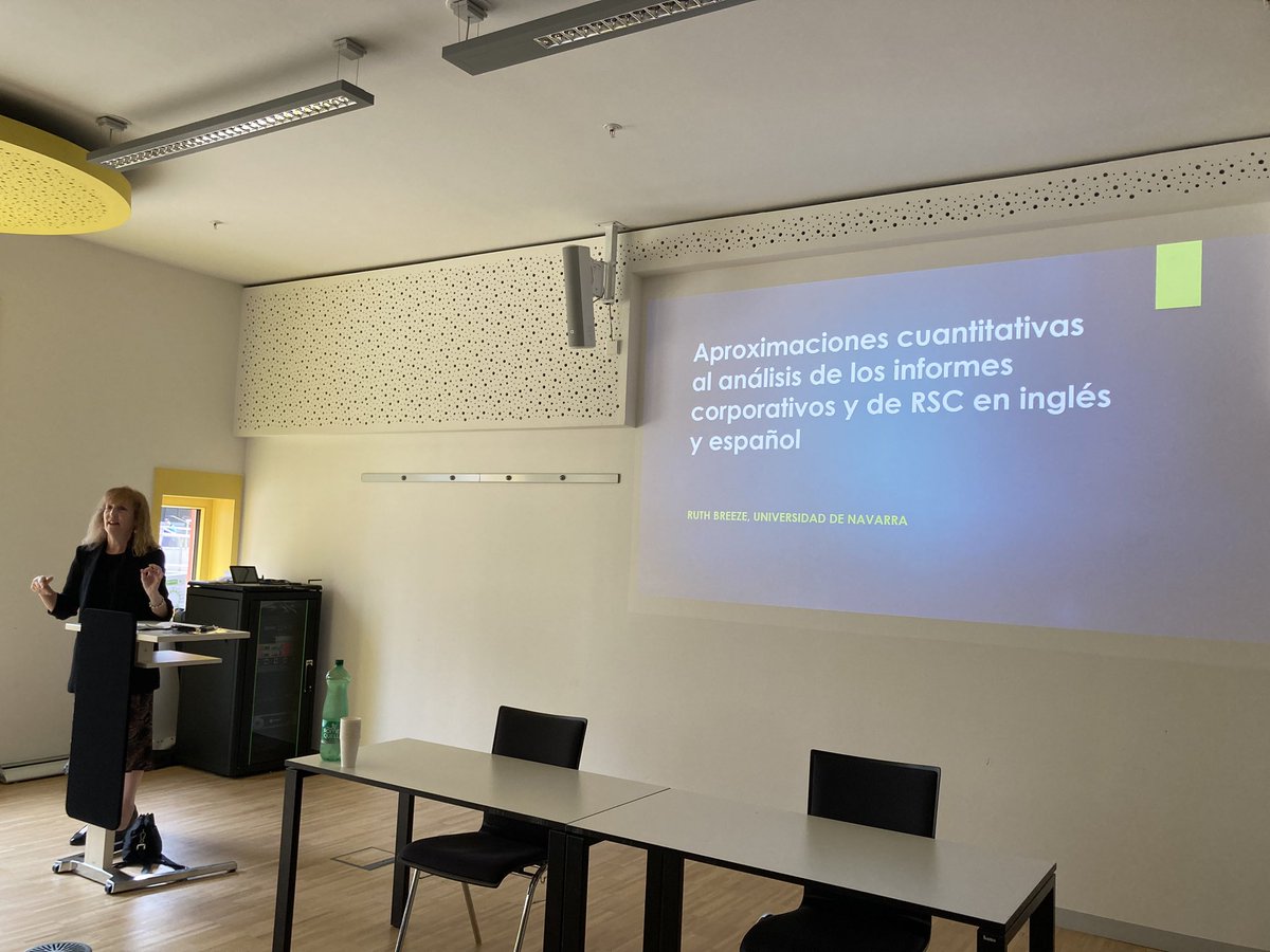 Seguimos en <a href="/JEFEVi_com/">JEFEVi.com</a> Español Fines Específicos Viena. Ayer di mi plenaria sobre metodología investigadora en ELE y hoy es la de Ruth Breeze sobre el análisis de los informes corporativos en inglés y español desde una perspectiva cuantitativa. ¡Y hay muchas más comunicaciones!