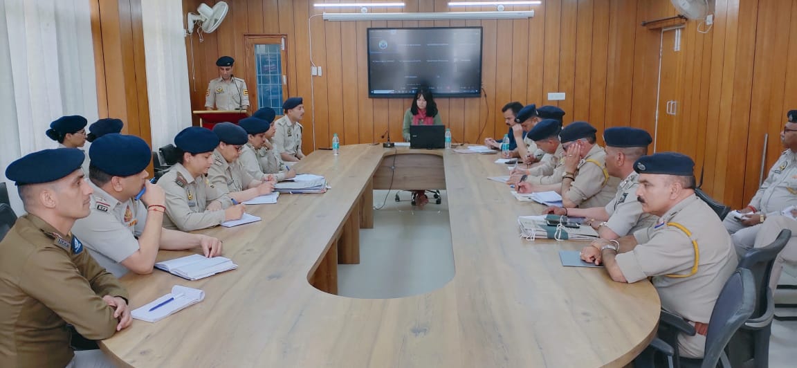1stHPAPJunga's tweet photo. Welfare meeting was held under chairmanship of Commandant today in Bn HQ Junga. https://t.co/M0UUaXxTJ0