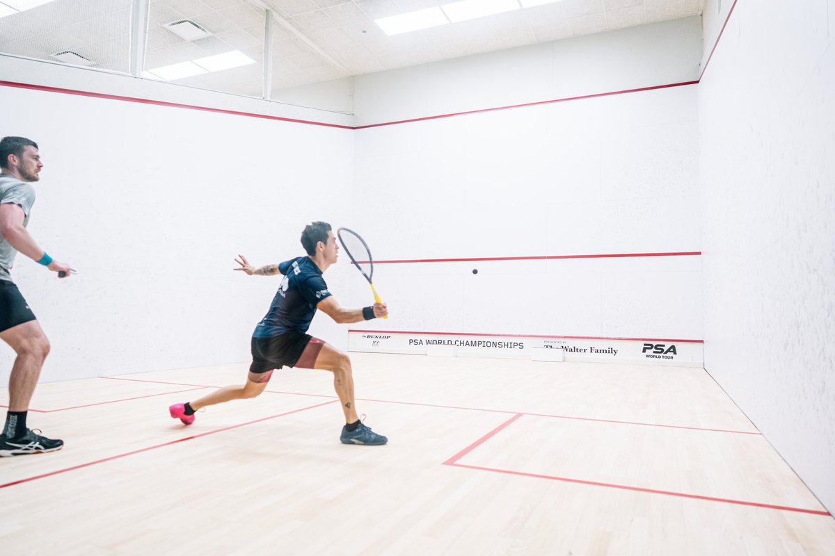 MiguelSquash's tweet photo. Avanzamos con 2 victorias importantes, y hoy juego 3ra ronda en la estación de tren de Chicago! (Hermoso escenario) contra el 5 del mundo. Campeonato mundial de Squash @IDRD @MinDeporteCol https://t.co/SdotYFgjI5