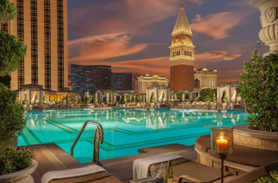 abandoned_pools's tweet photo. #7 The Venetian - Las Vegas, Nevada, USA: The pool deck at The Venetian is one of the largest in Las Vegas. It has several pools, including a main pool that stretches over 1.2 acres.

Like being in the real Venice? 
#USA #Vegas #NotItaly 🇺🇸⛔️🇮🇹 https://t.co/LQQ72t283S