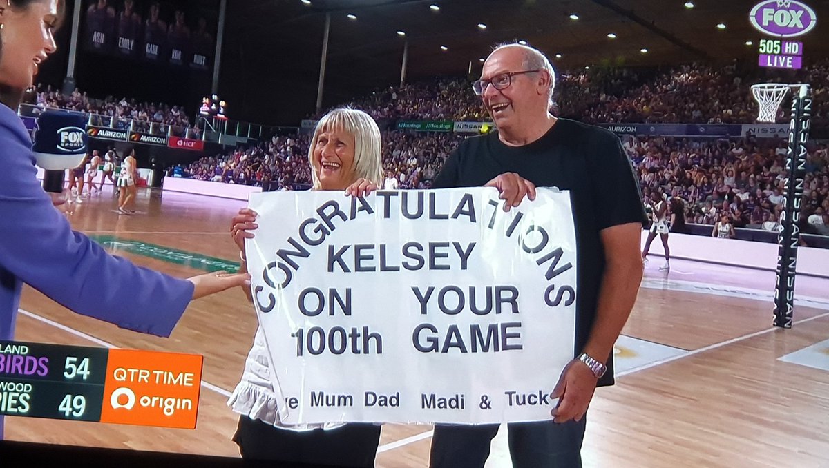 ChanelleMGale's tweet photo. This moment right here was just the sweetest ❤️🥺
Proud Parents.. Congrats Kelsey on your 100th game!!
#FIRvMAG https://t.co/JeostDBjU9