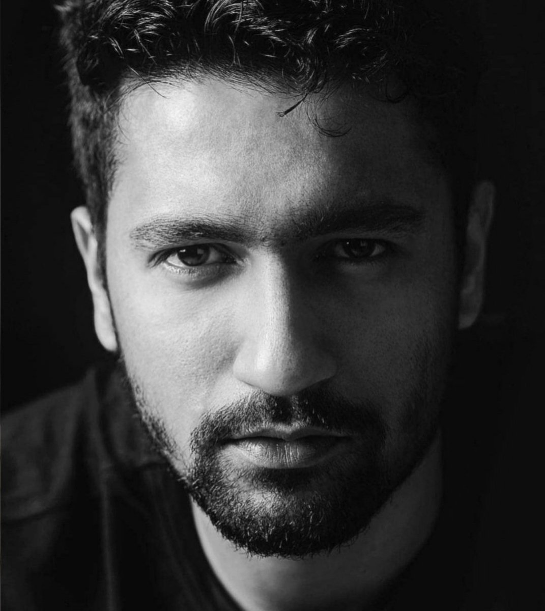 Uaena_VIP's tweet photo. 25th AUGUST COME SOON
#Raula
#VickyKaushal
#Tripti https://t.co/rEXXq5hN3w