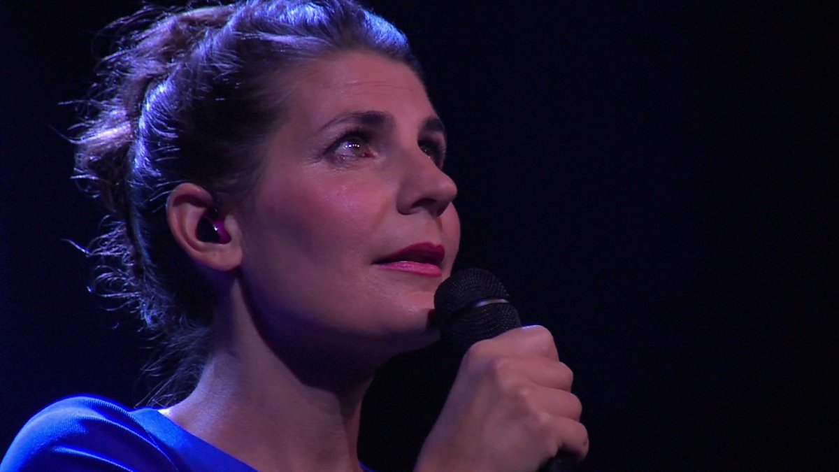 Vandaag vier jaar geleden stierf Kinga Bán (1981-2019). Muziek tilde haar op en gaf haar vleugels.