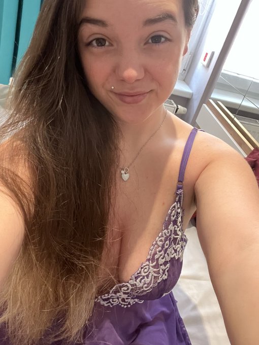 Guten Morgen 😘 https://t.co/cooiugG090<a href="/tag/curvy"class="tags"><span>#curvy</span></a><a href="/tag/teen"class="tags"><span>#teen</span></a><a href="/tag/curvygirl"class="tags"><span>#curvygirl</span></a><a href="/tag/camgirl"class="tags"><span>#camgirl</span></a><a href="/tag/amateurgirl"class="tags"><span>#amateurgirl</span></a>