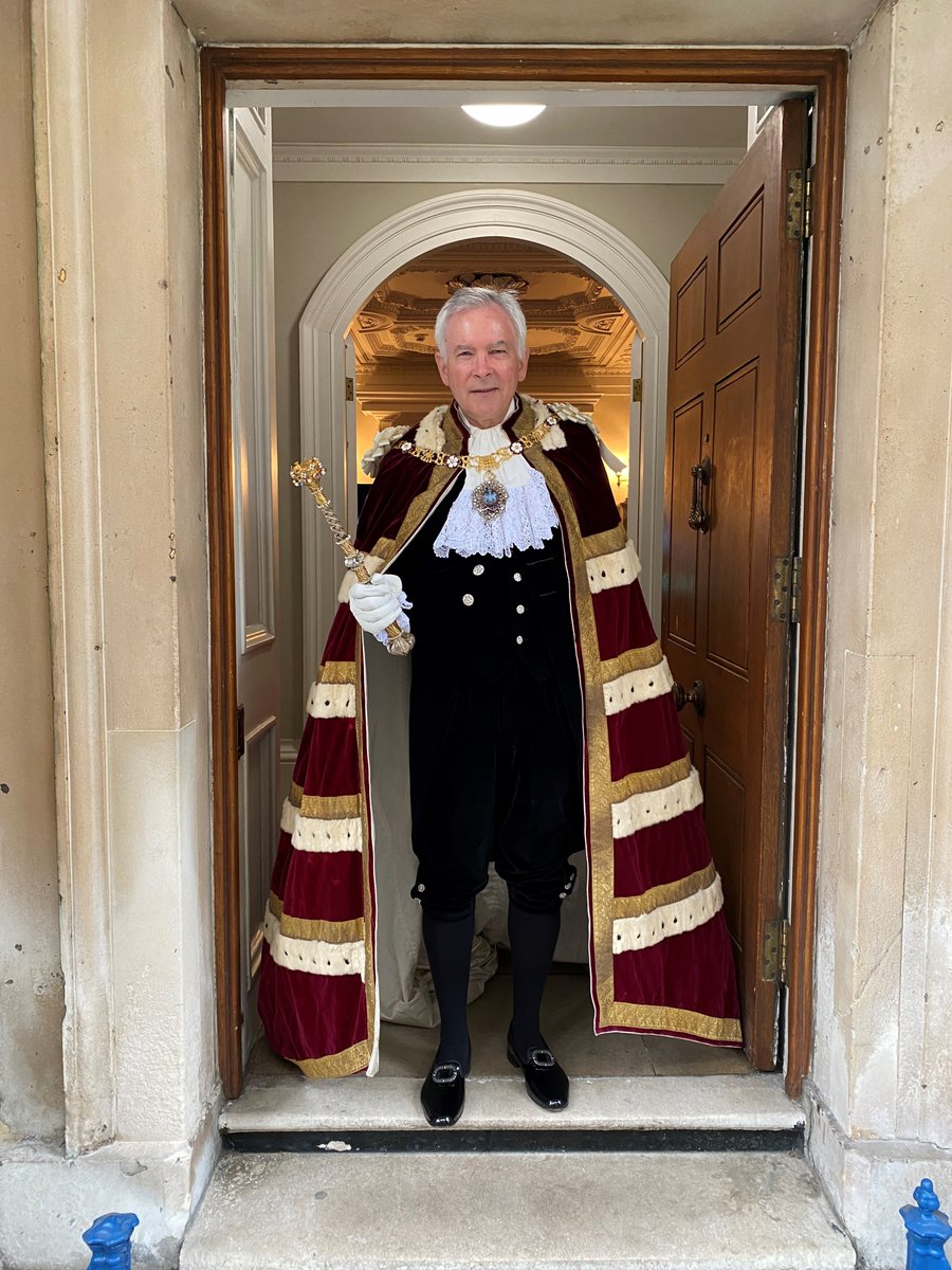 citylordmayor's tweet photo. It is a great honour to represent @cityoflondon and reinforce its ancient ties to the Crown at the #Coronation today at @WAbbey. We wish Their Majesties every happiness on this special day as they carry out the important duties to which they have been called. God Save The King! https://t.co/SdtZ7CYK0z