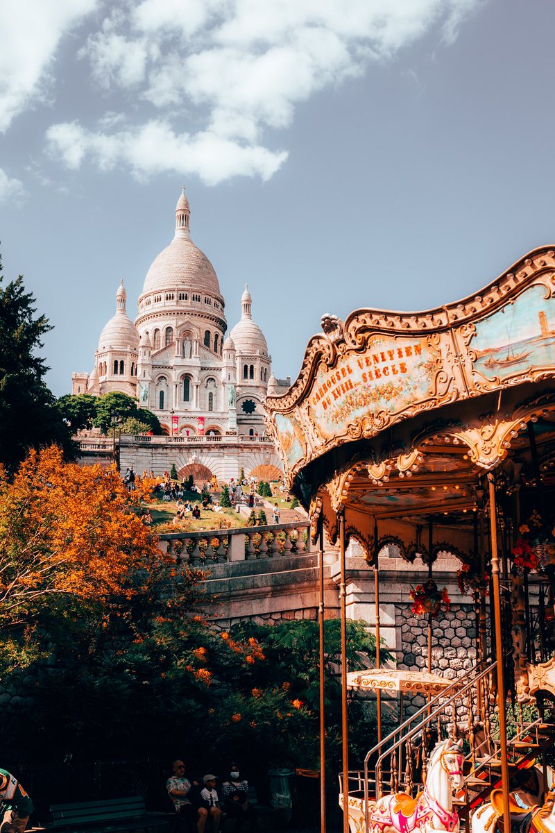 parisinsiderapp's tweet photo. Bonjour from Paris on a beautiful Saturday! The sun is shining, the cafes are bustling, and the city is alive with energy. What are your plans for the weekend in the City of Light? #SaturdayInParis #WeekendVibes #TravelGoals #travelphotography 🇫🇷✨

📸 @grandiexplorer https://t.co/c3I7dmeE7t