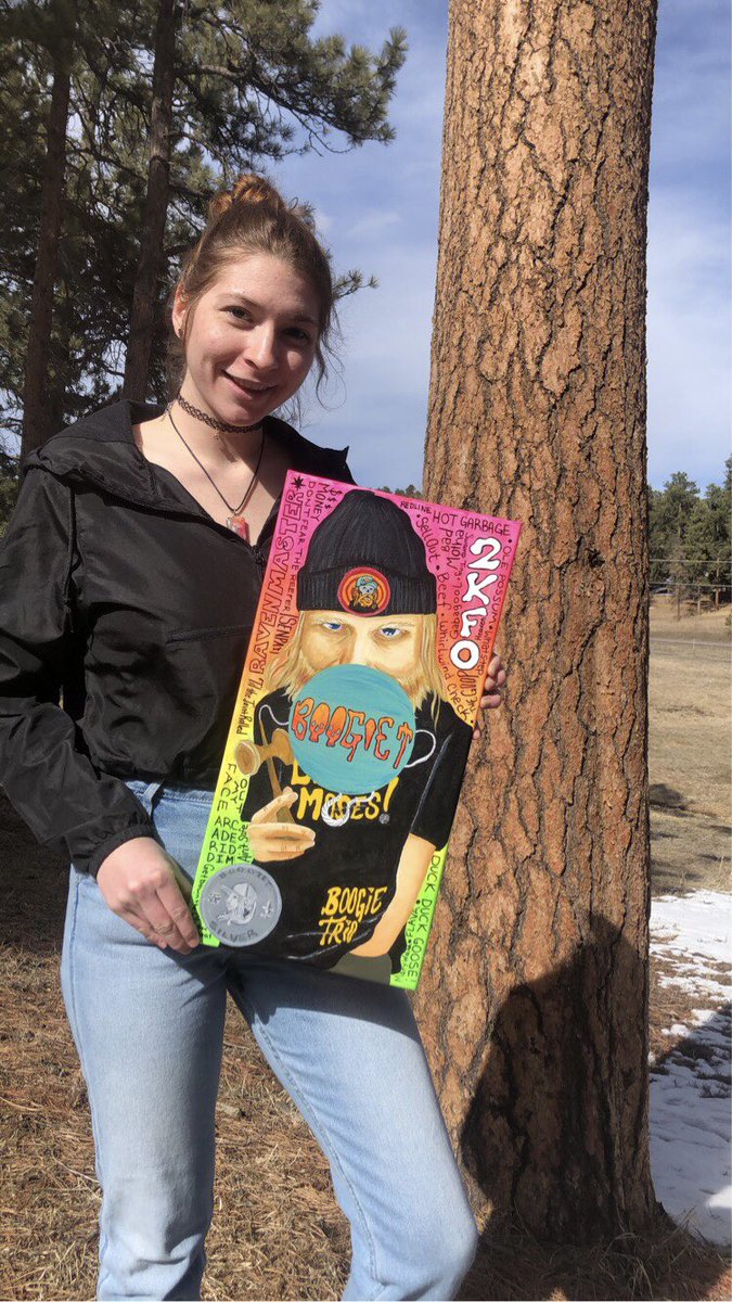 voeuvredesigns's tweet photo. “Boogie T”
March 7, 2023
Acrylic 🖌🎨🪙🧔🏼‍♂️
20”x10”
.
.
.
#BoogieT #Riddim
#EDM #FanArt 
#Neon #Shading
#FreeHand #Lines 
#Tones #Layers #Hues #Perspective
#Painting #Painter #Paints
#Acrylic #Color
#Art #Artsy #Artist
#NewArtSooon

Fan art for the One and Only @boogietmusic https://t.co/eHZYPr9YG1