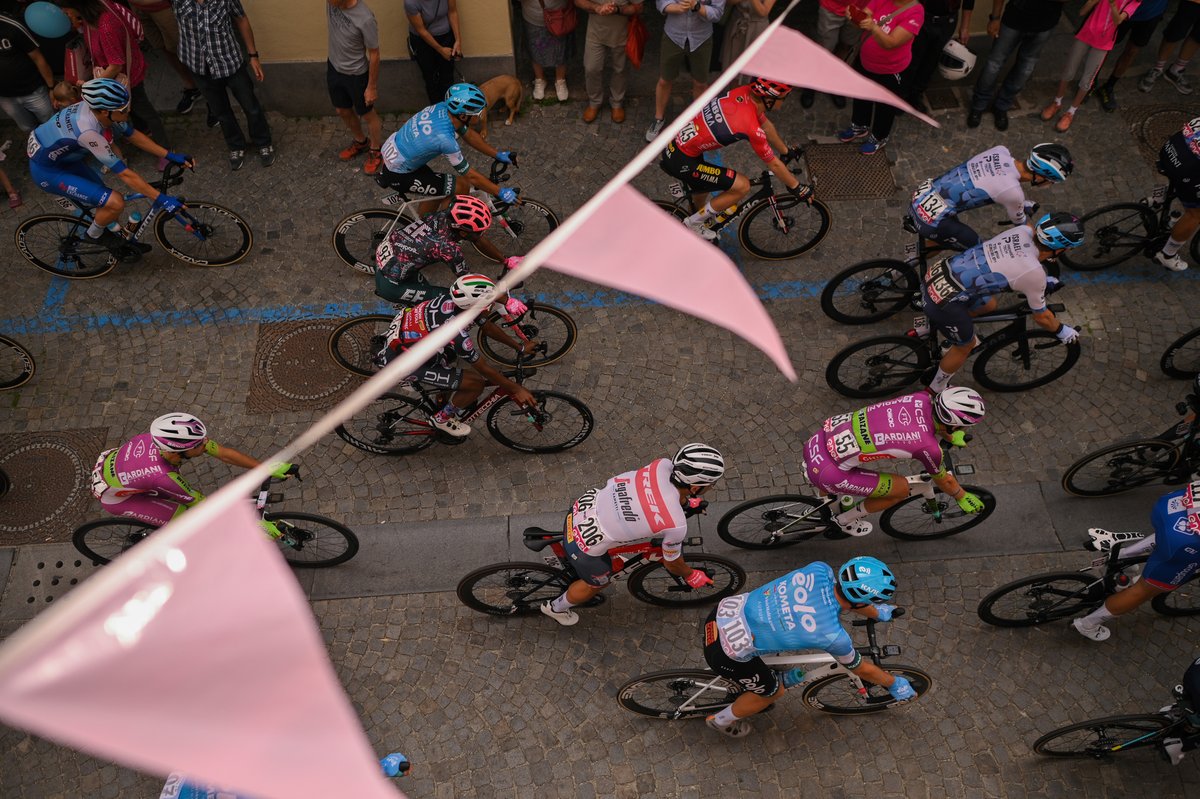 Le Giro d'Italia commence aujourd'hui : 21 étapes en 3469 km avec un grand final dans les rues de Rome. Profitez de ces 3 semaines pour visiter quelques lieux de passage de la course.

 <a href="/DoveViaggi/">Doveviaggi</a> <a href="/Corriere/">Corriere della Sera</a> 

📷 <a href="/giroditalia/">Giro d'Italia</a> 

#ilikeitaly #giroditalia