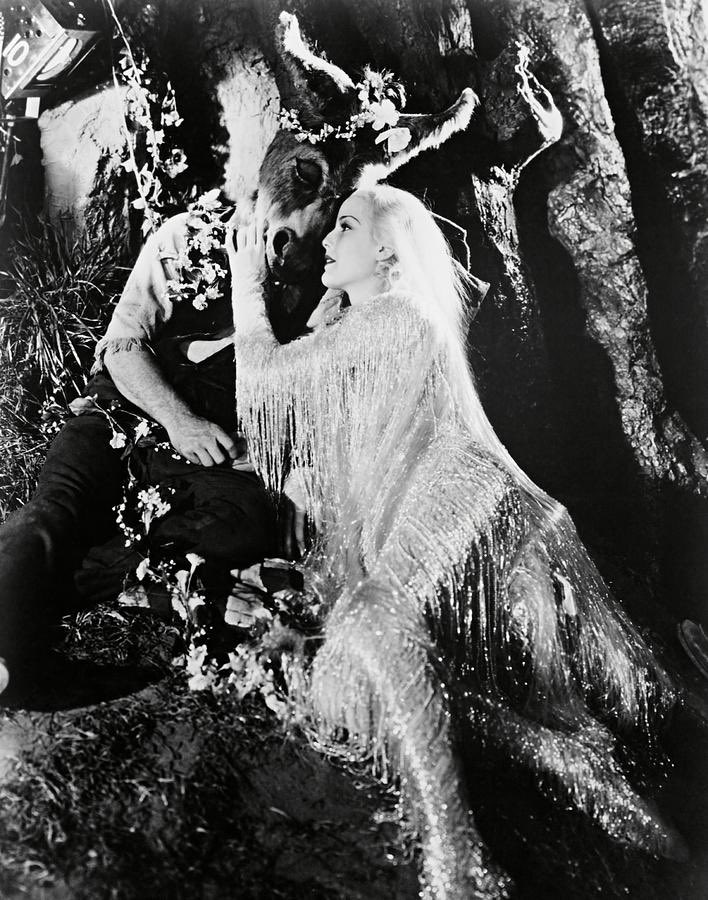 judeisjude's tweet photo. Anita Louise as Titania in “A Midsummer Night’s Dream” (1935) https://t.co/nqKnPKFC3k